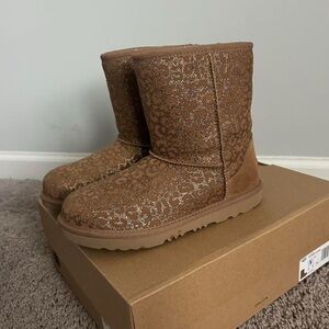 Uggs leopard Patterned